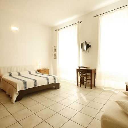 L'Arco Cagliari Bed and Breakfast Buitenkant foto