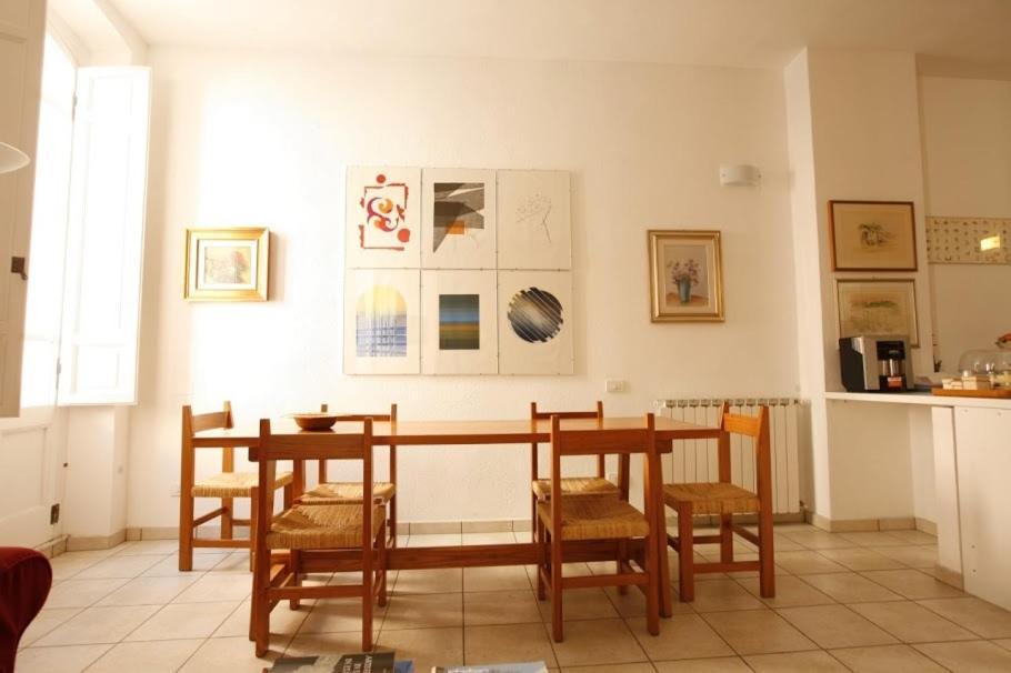 L'Arco Cagliari Bed and Breakfast Buitenkant foto