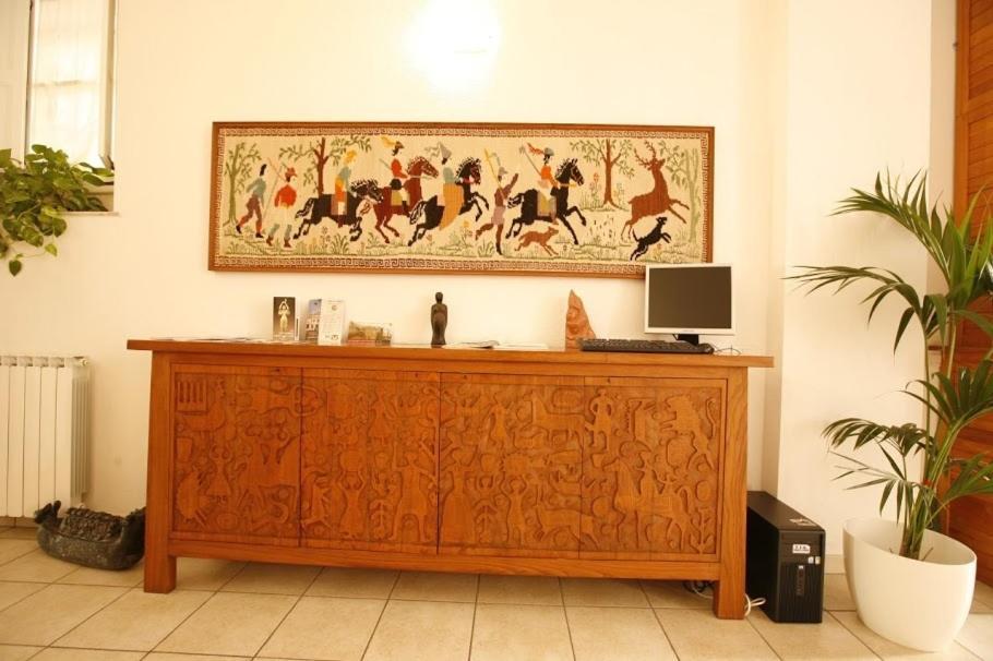 L'Arco Cagliari Bed and Breakfast Buitenkant foto