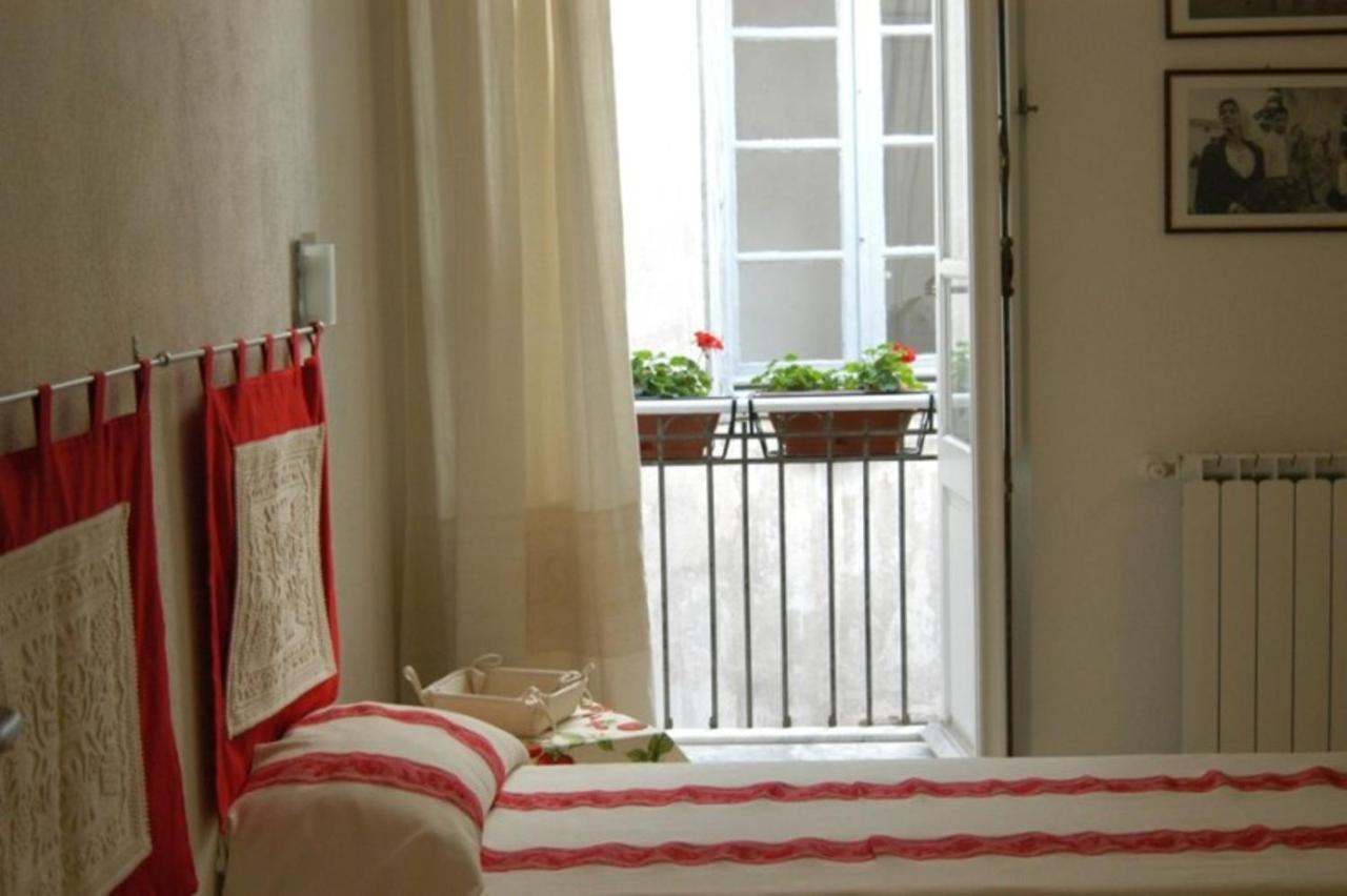 L'Arco Cagliari Bed and Breakfast Kamer foto